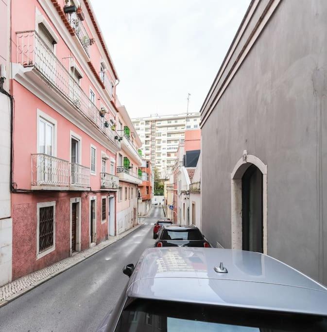 Vita Portucale ! Campo Ourique Design W/ Balcony Lisboa Exteriör bild